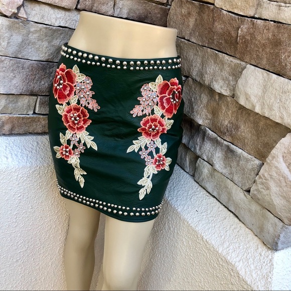 Romeo & Juliet M Dark Grn Vegan Mini - Picture 4 of 11